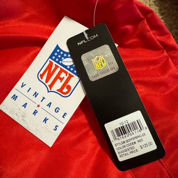 Youth Kansas City Chiefs NFL jacket - Picture 2 of 5